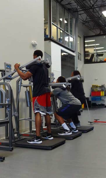 Top draft prospects prepping for NFL combine in San Diego